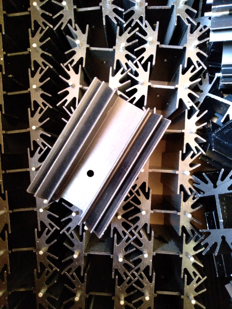 2.5 inch tall TO-220 heatsink