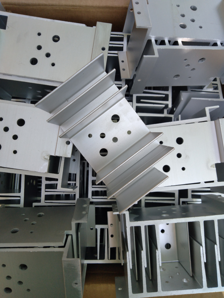 4.7in x 2.25 in x 2in heatsink TO-3