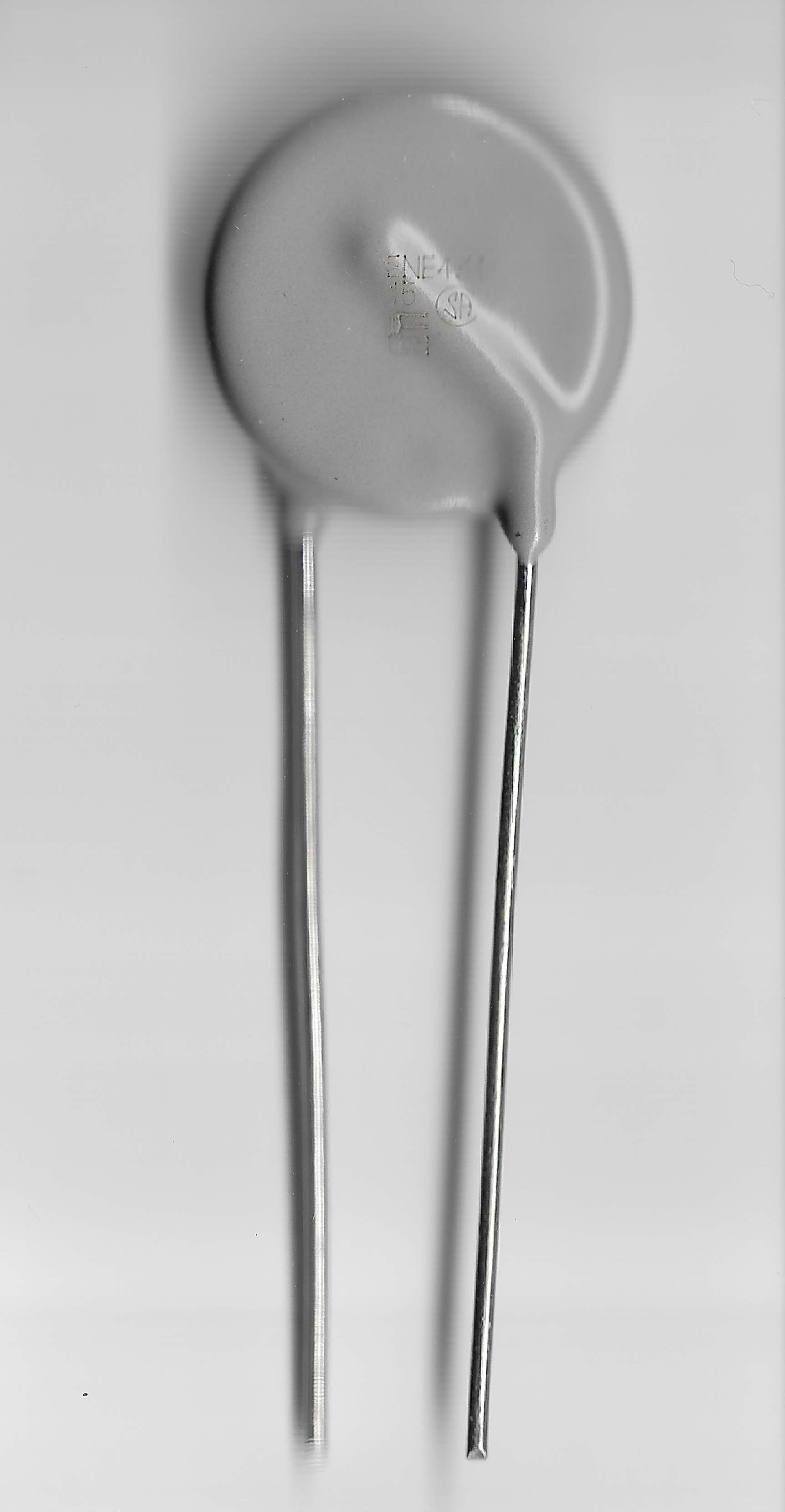 Ceramic Surge Absorber Fuji ENE431D-20A with Varistor Properties